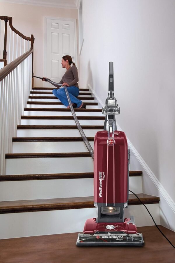 WindTunnel MAX Bagged Upright Vacuum Cleaner UH30600 - Image 2